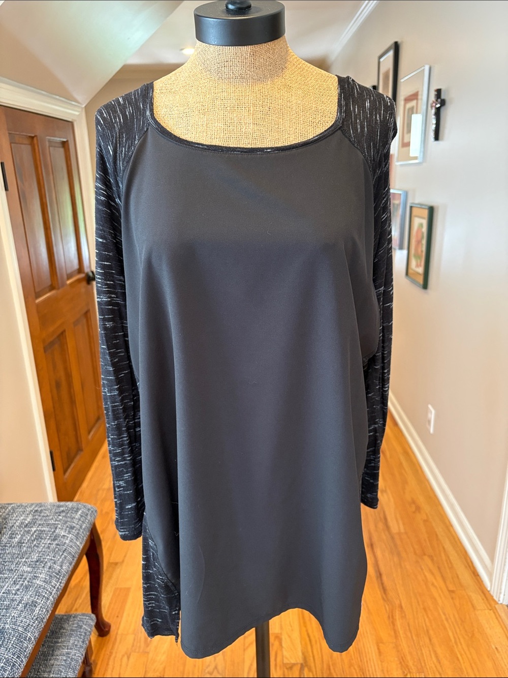 Calvin Klein Black Tunic Workout Top with Marled Sleeves